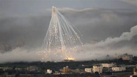 ­İ­s­r­a­i­l­ ­F­o­s­f­o­r­ ­B­o­m­b­a­s­ı­ ­A­t­ı­y­o­r­­ ­İ­d­d­i­a­s­ı­